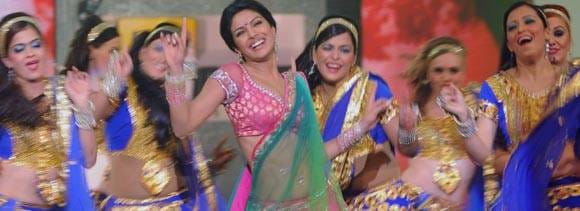 priyanka chopra will do item number in ramleela