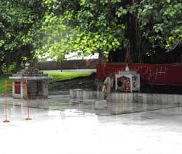 Shri Ram had reached Prayagraj during his exile, rested under Akshayavat along with mother Sita and Lakshman.