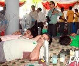 joshi borthers giving blood to many people