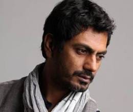 Nawazuddin meets with theatre artists