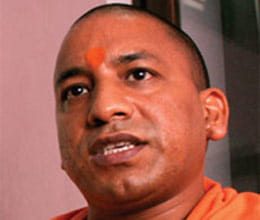 police prevents yogi adityanath from visiting jhansi