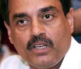 michael clarkes australia the worst to tour india dilip vengsarkar