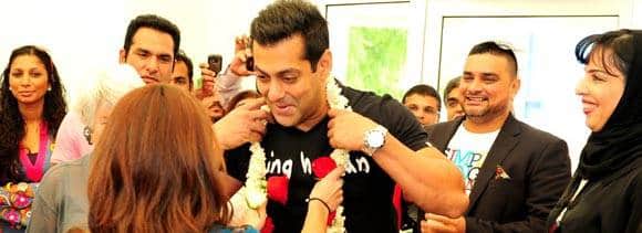 salman Khan's 'Mental' actress Sana Khan gets bail