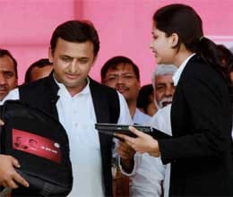 akhilesh yadav in delhi