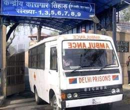 woman prisoner allegedly commits suicide inside tihar jail