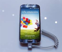 samsung launches galaxy s4