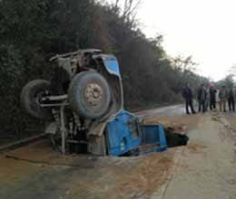 truck driver is no more in road accident 
