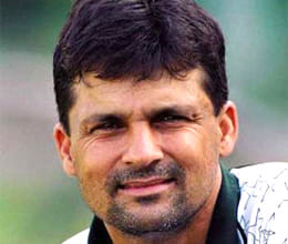 pakistan cricket team need changes says moin khan