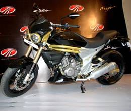 first look 300 cc bike mahindra mojo