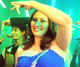 badminton player jwala gutta does item number