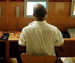 Chinese gamer spends six years in internet cafe for gaming