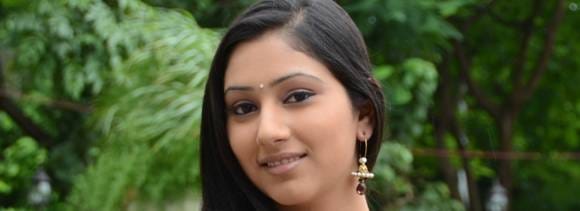 DISHA PARMAR UPSET OVER NOT BEING ABLE TO CATCH A GLIMPSE OF RANBIR KAPOOR