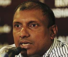 it's upto individual players to play in ipl or not: de silva
