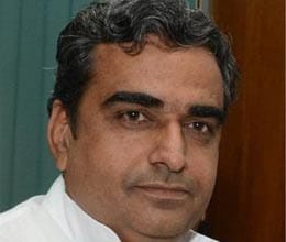 congress minister is on picket against congress
