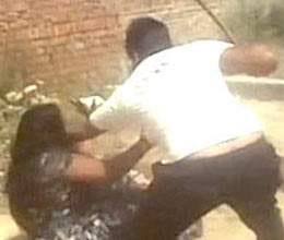 woman beaten up publicly with rods in ludhiana 