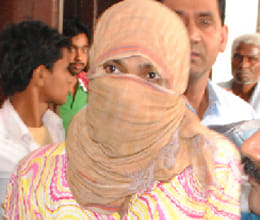 Tihar prisoners teach a lesson to accused Manoj !