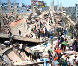 bangladesh building collapse kills at least 100