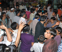 2 policemen suspended in Deoband violence 
