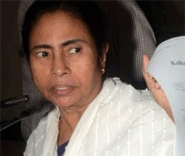 mamata banerjee popularity continues in west bengal