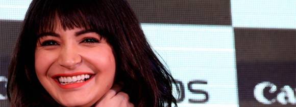 Anushka Sharma Tries Out New Looks For 'Bombay Velvet'