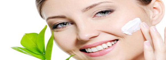 beautiful skin with aloe vera