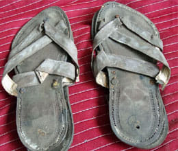 Gandhi's sandals emerge for sale 