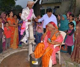 hand pumps well worship