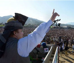nawaz sharif stands again