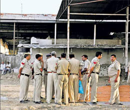 memorial will be built in front of the ashram
