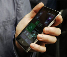 Nokia launches Lumia 925 smartphone