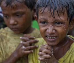 mass evacuation as cyclone nears bangladesh