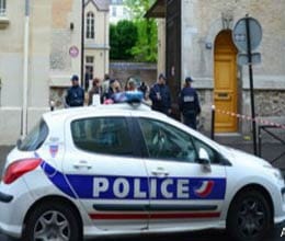 man shot herself in school in paris