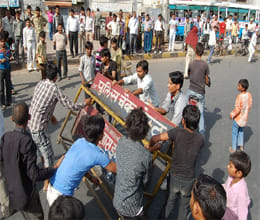 UP: After killing the girl commotion in Feerojabad