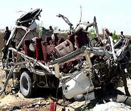 blast in school  bus, 17 children died