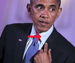 lipstic mark on obama collar