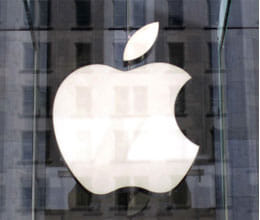 accusations against apple regarding cheating readers