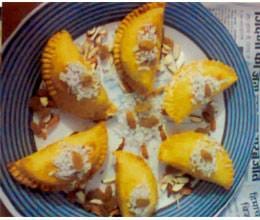 nariyal ki gujiya