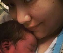 Baby born in mobile light in gurgaon