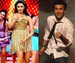 Alia Bhatt grooves with Ranbir Kapoor
