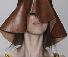 who wrote first book of fashion