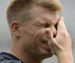 warner dropped by australia after punching cricketer joe root