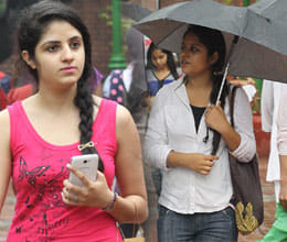 DU gets around 1.5 lakh paper forms, online registration triples 