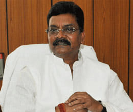 government is not supporting the investigation of naxal attack