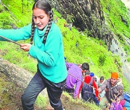 Thousands of trapped people are hungry