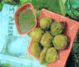 potato stuffed rounded bonda