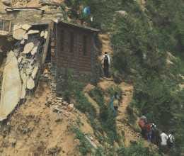 victims left with the help of just 2700 rs