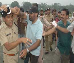 pilot charging the kedarnath survivor