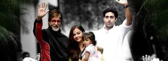 aaradhya also Joins big B to meet fans