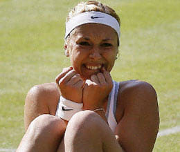 wimbledon: lisicki to take on bartoli for title 