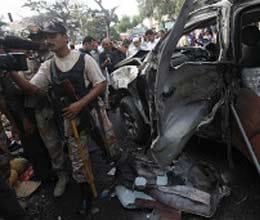 zardari ex security officer among 3 killed in karachi blast
